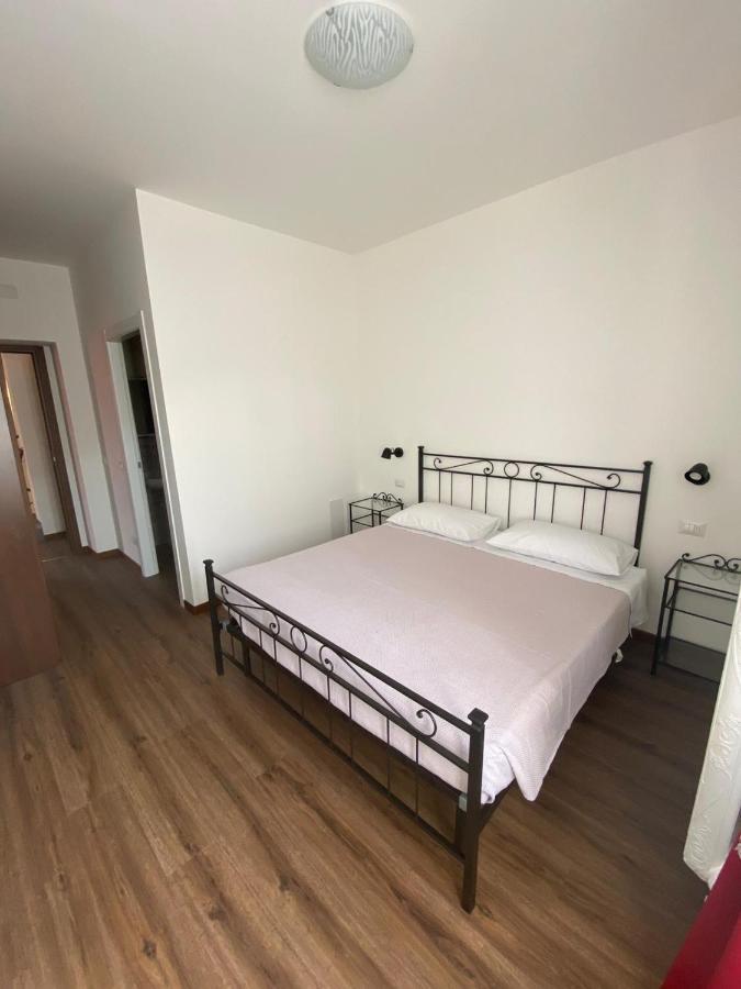 B&B Del Corso Castano Primo Buitenkant foto