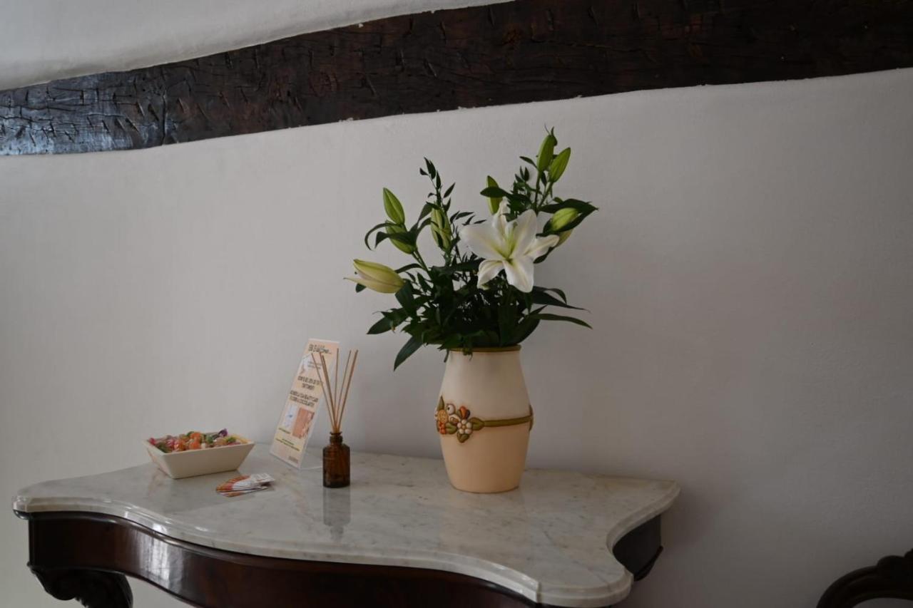 B&B Del Corso Castano Primo Buitenkant foto